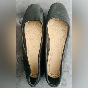 Elegant Black Women's Flats SIZE 10